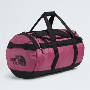 The North Face Base Camp Duffel Bag - M (71L) Cyber Berry